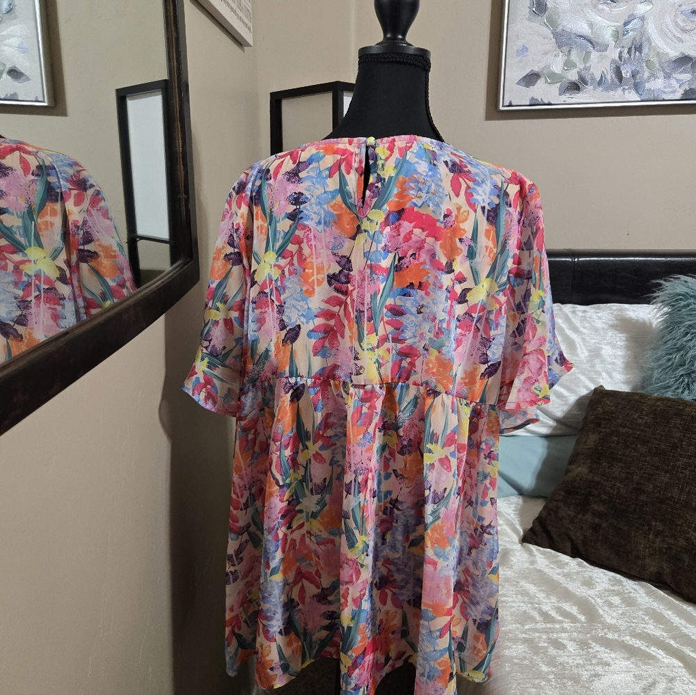 Floral Multicolor Scoop Neck Women’s Top By Southern Stitch NWT Never Worn . LG - Picture 4 of 10